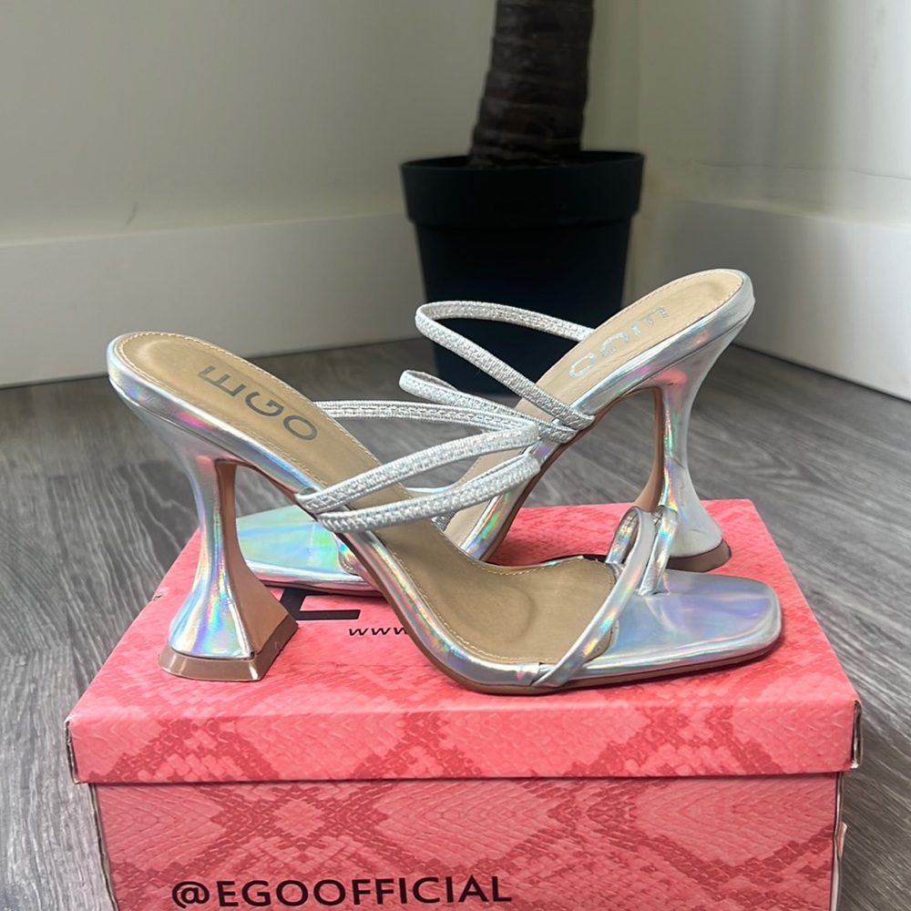 Vanity silver high heel